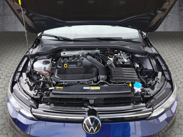 Golf VIII Variant Life 1.5 eTSI DSG BusinessPre.