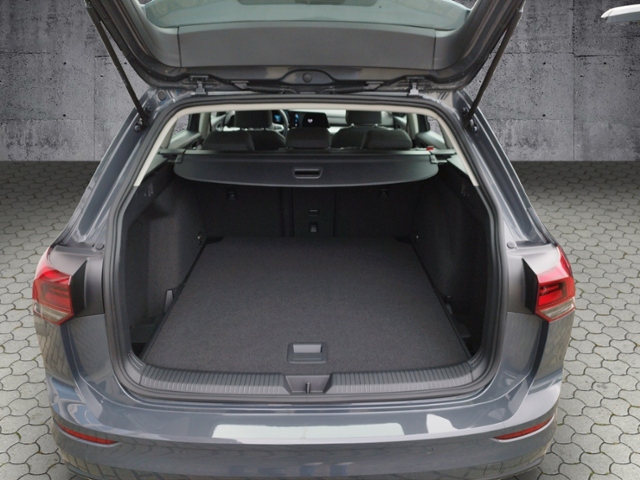 Golf VIII Variant Life 1.5 eTSI DSG BusinessPre.