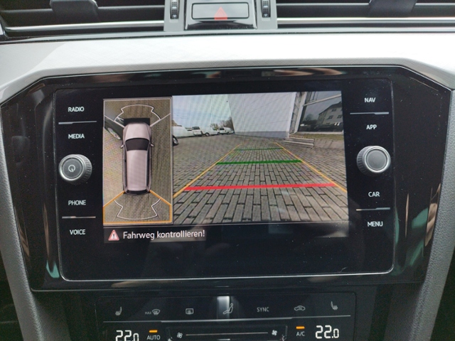 Passat Variant Business 2.0TDI DSG R-line/Navi/C