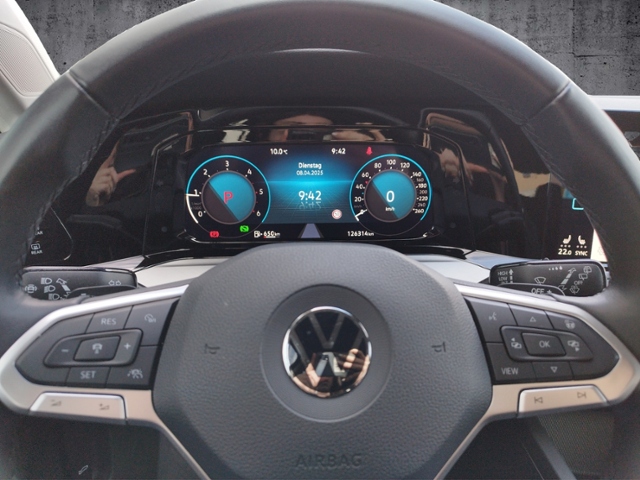 Golf VIII Variant Life 2.0TDI DSG/Standh/Navi/AC