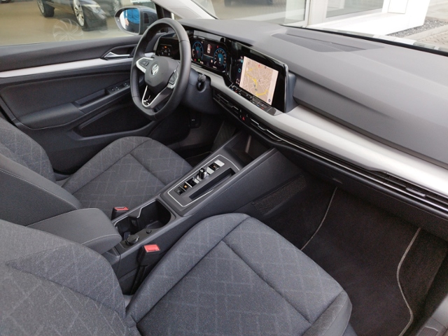 Golf VIII Variant Life 2.0TDI DSG/Standh/Navi/AC