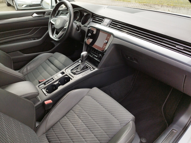 Passat Variant Business 2.0TDI DSG 4Mo R-line/AH
