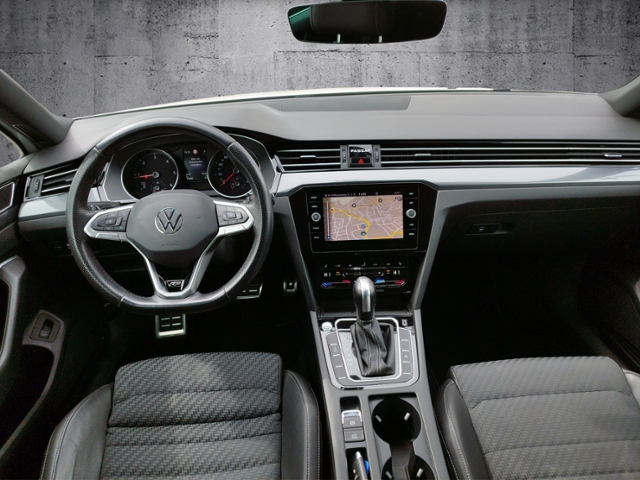 Passat Variant Business 2.0TDI DSG 4Mo R-line/AH