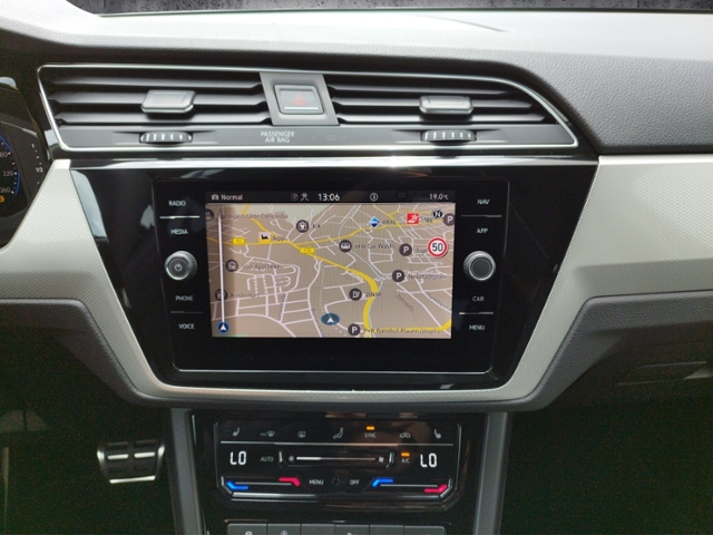 Touran Move 1.5 TSI DSG IQ.DRIVE/NAV/SHZ KLIMA L