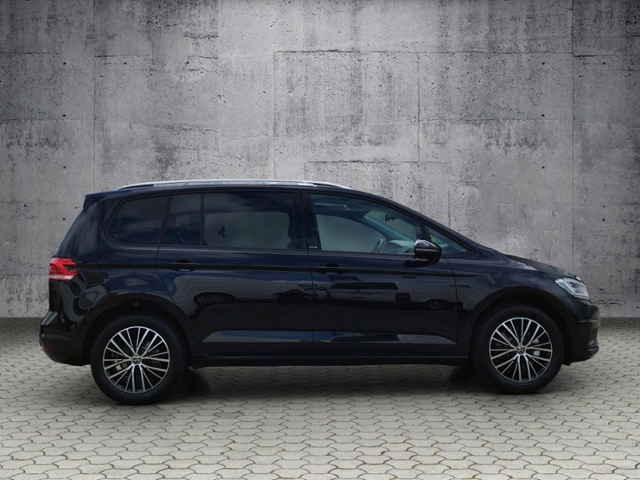 Touran Move 1.5 TSI DSG IQ.DRIVE/NAV/SHZ KLIMA L