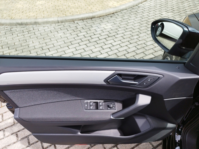 Touran Move 1.5 TSI DSG IQ.DRIVE/NAV/SHZ KLIMA L