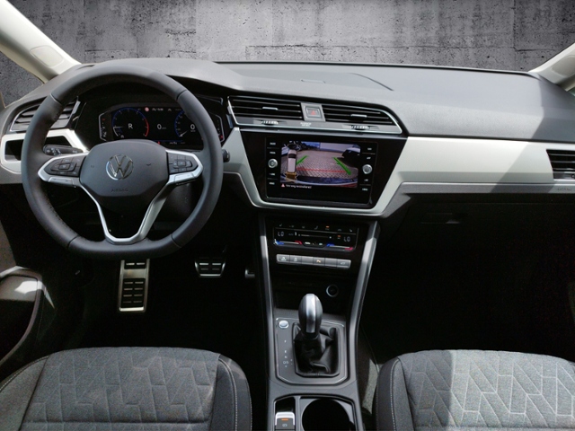 Touran Move 1.5 TSI DSG IQ.DRIVE/NAV/SHZ KLIMA L