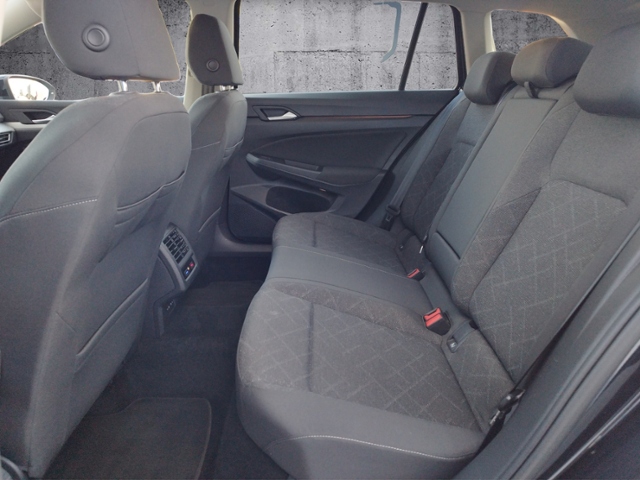 Golf VIII Variant Life 2.0 TDI DSG NAV/ACC/SHZ/3