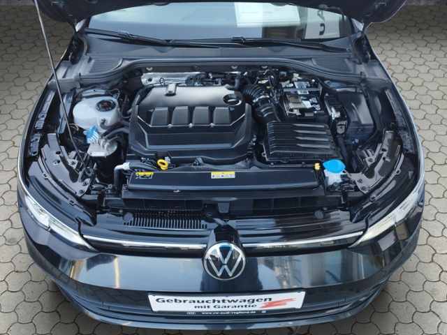 Golf VIII Variant Life 2.0 TDI DSG NAV/ACC/SHZ/3