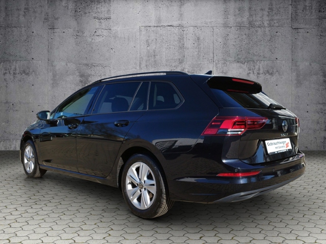 Golf VIII Variant Life 2.0 TDI DSG NAV/ACC/SHZ/3