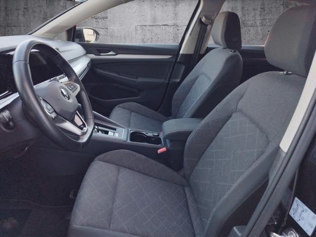 Golf VIII Variant Life 2.0 TDI DSG NAV/ACC/SHZ/3