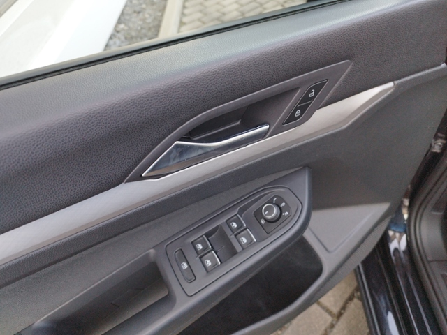 Golf VIII Variant Life 2.0 TDI DSG NAV/ACC/SHZ/3