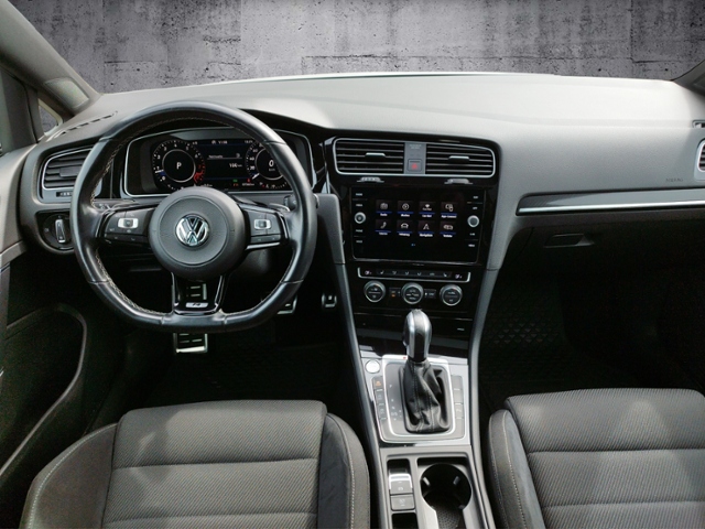 Golf VII Variant R 2.0 TSI DSG 4Motion BusinessP