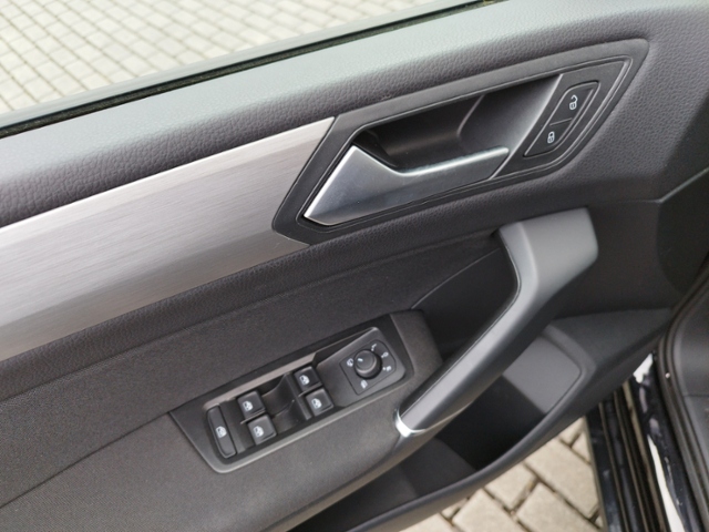 Touran Comfortline 2.0 TDI Business/NAV/SHZ KLIM