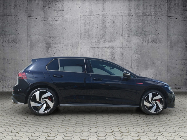 Golf VIII GTI 2.0 TSI DSG BusniessPre. NAV/SHZ K