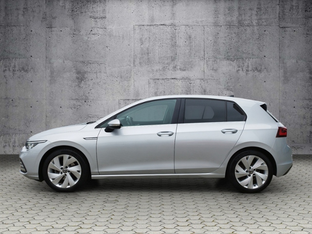 Golf VIII Style 1.5 eTSI DSG BusinessPre./NAV/SH