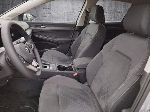 Golf VIII Style 1.5 eTSI DSG BusinessPre./NAV/SH