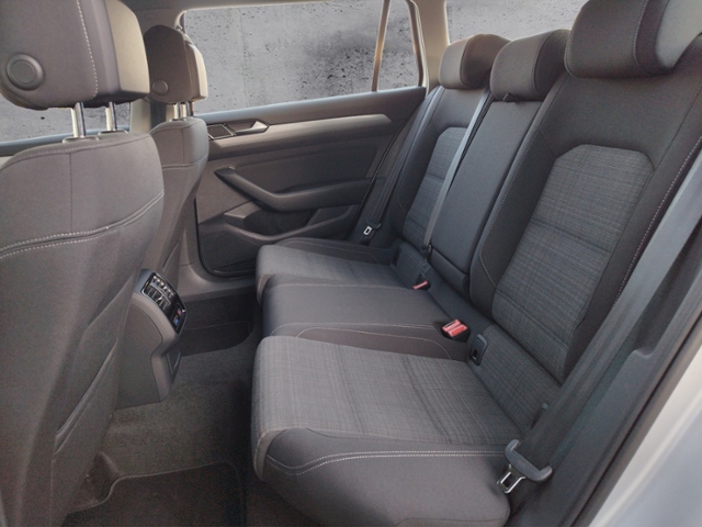 Passat Variant Business 2.0TDI DSG/NAVI/ACC/SHZ/