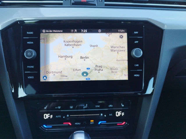 Passat Variant Business 2.0TDI DSG/NAVI/ACC/SHZ/