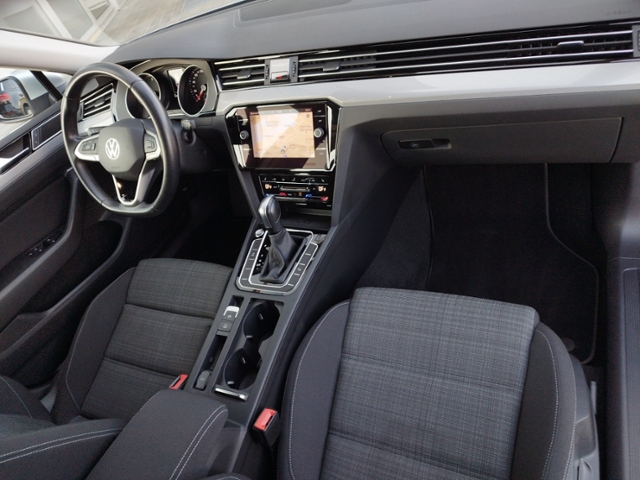 Passat Variant Business 2.0TDI DSG/NAVI/ACC/SHZ/