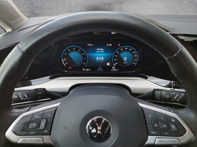 Golf VIII Variant Life 1.5TSI Navi/LHZ/SHZ/PDC/G