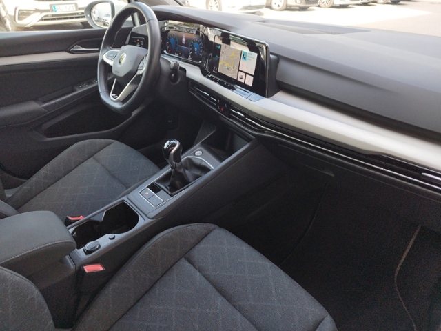 Golf VIII Variant Life 1.5TSI Navi/LHZ/SHZ/PDC/G