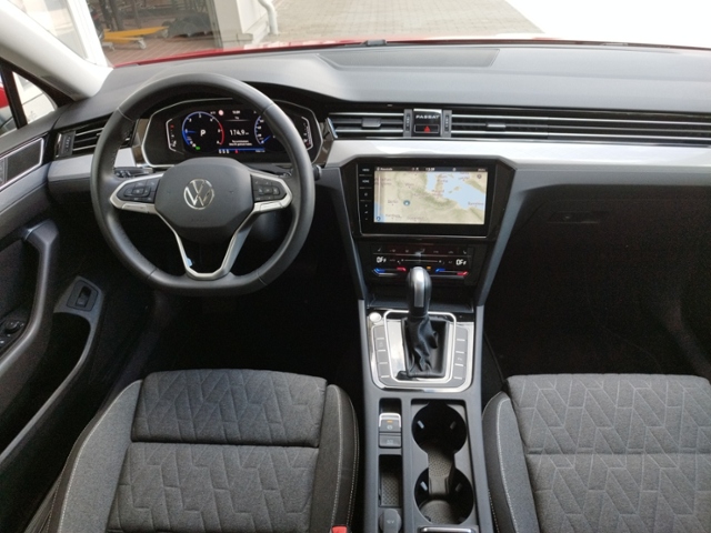 Passat Variant Business 2.0TDI DSG Navi/RFK/SHZ/