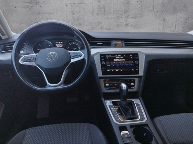 Passat Variant Basis 2.0TDI DSG Navi/RFK/SHZ/Car