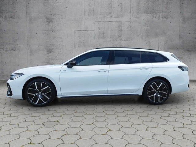 Passat Variant R-line 2.0TDI DSG DCC/AHK/IQ.Ligh
