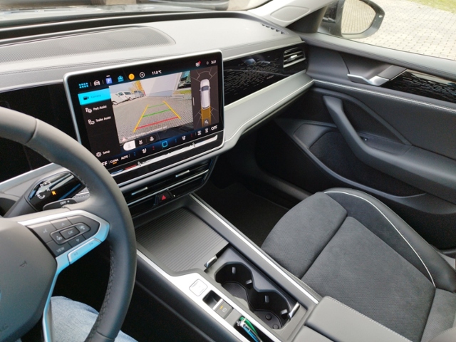 Passat Variant Business 2.0TDI DSG/AHK/Traileras