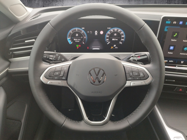 Passat Variant Business 2.0TDI DSG/AHK/Traileras