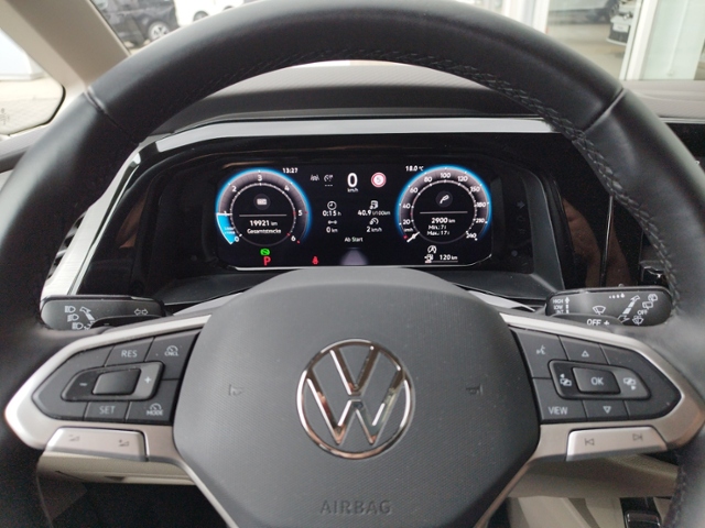Multivan T7 Life 2.0 TDI DSG NAV/MATRIX/HUD KLIM
