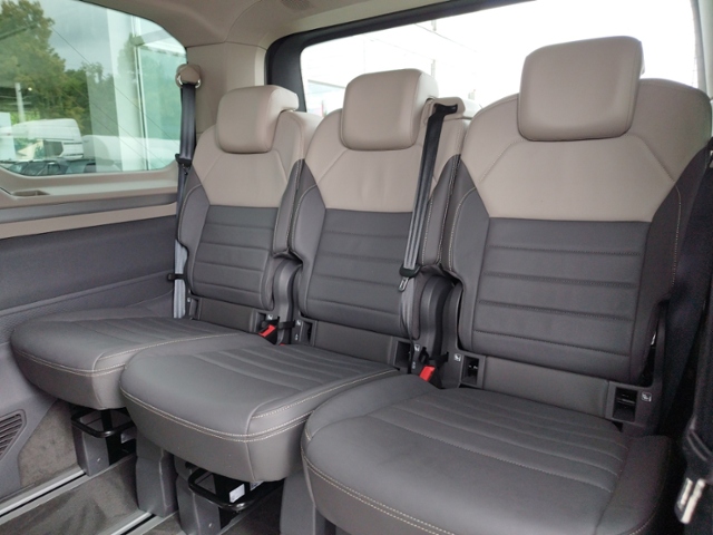 Multivan T7 Life 2.0 TDI DSG NAV/MATRIX/HUD KLIM