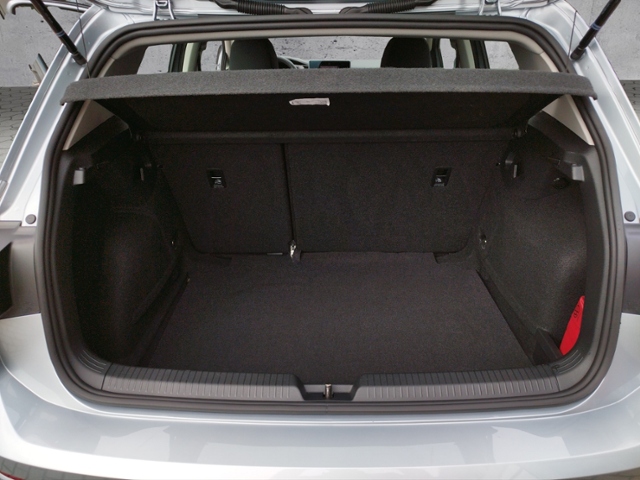 Golf VIII 1.5 TSI Winterpaket/SHZ/ACC KLIMA LED