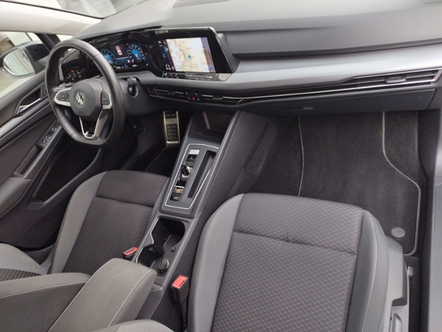Golf VIII Active 1.5eTSI DSG/NAV/3ZK/LED+/SHZ/Ca