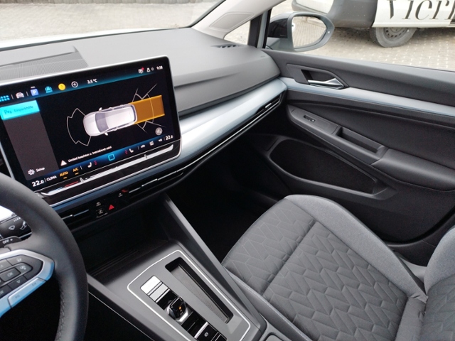 Golf VIII Goal 1.5eTSI DSG LED+/Travel/Side/SHZ