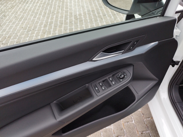 Golf VIII Goal 1.5eTSI DSG LED+/Travel/Side/SHZ