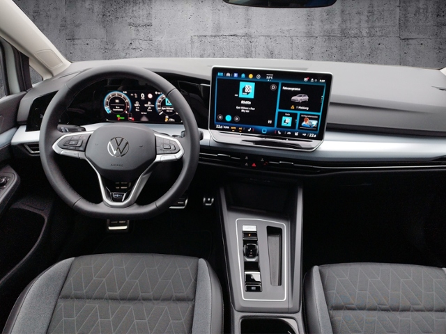 Golf VIII Goal 1.5eTSI DSG LED+/Travel/Side/SHZ