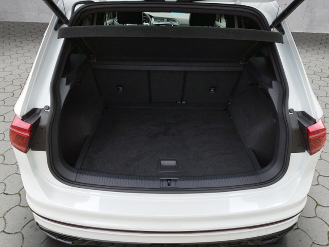 Tiguan R-Line 2.0TDI 4M DSG Matrix/Pano/HUD/Blac
