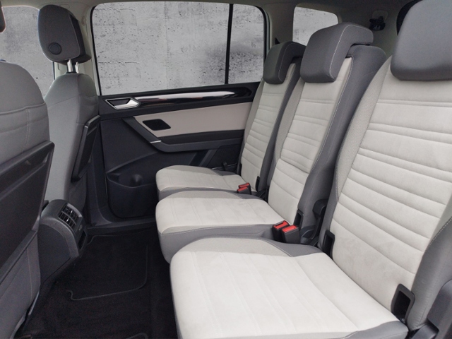 Touran Highline 2.0 TDI DSG DCC/NAV KLIMA LED