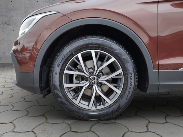 Tiguan Life 1.5TSI DSG/AHK/HuD/NAV/RFK/SHZ KLIMA