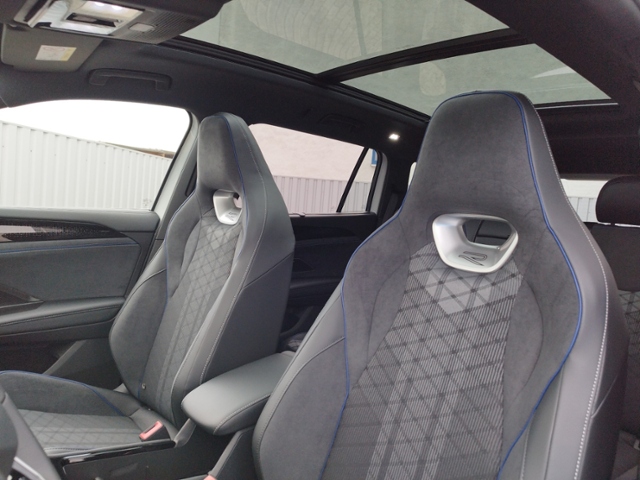 Tayron R-line 2.0TDI 4Mo Standh/Pano/AHK/Matrix 