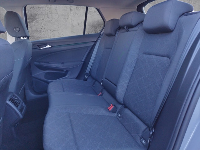Golf VIII Life 2.0 TDI AHK/SHZ KLIMA LED ALU