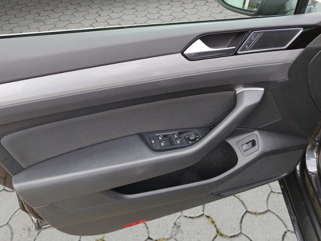 Passat Variant Business 2.0 TDI DSG NAV/SHZ KLIM