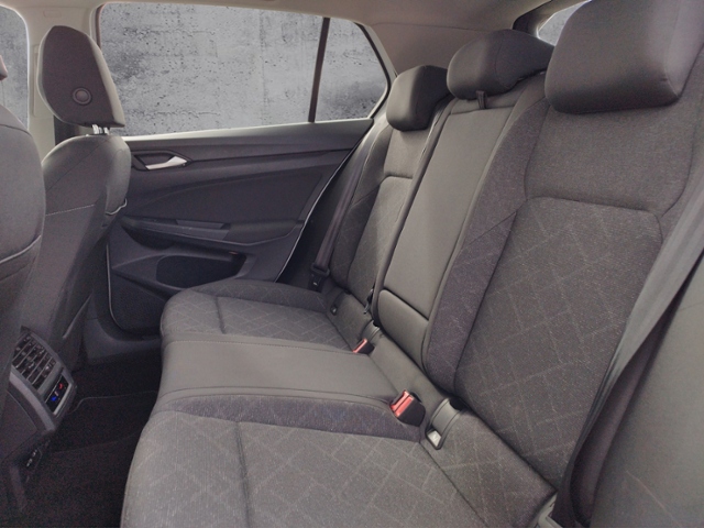 Golf VIII Life 1.0 eTSI DSG IQ.DRIVE/NAV/SHZ KLI