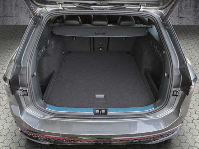 Passat Variant R-line 2.0TDI 4Mo AHK/Standh/Blac