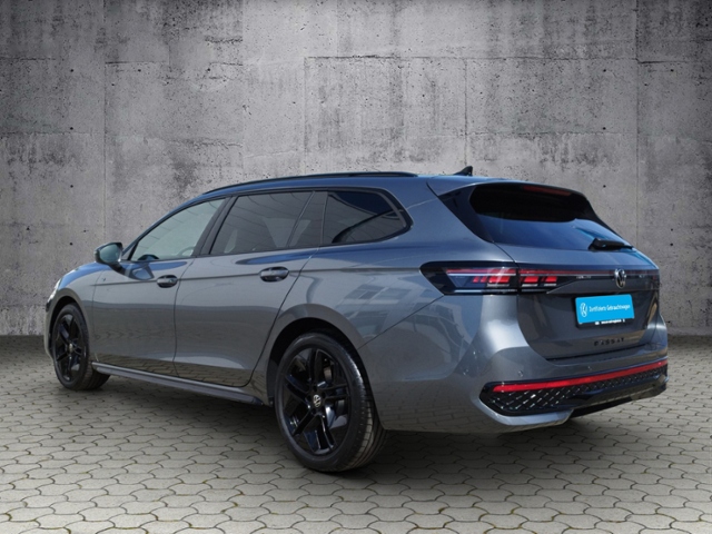 Passat Variant R-line 2.0TDI 4Mo AHK/Standh/Blac