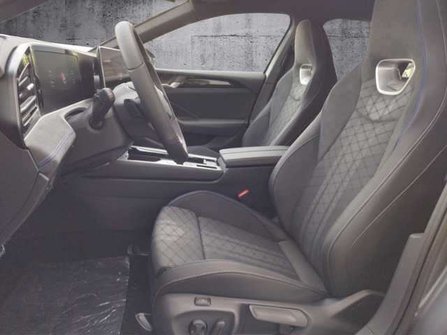 Passat Variant R-line 2.0TDI 4Mo AHK/Standh/Blac