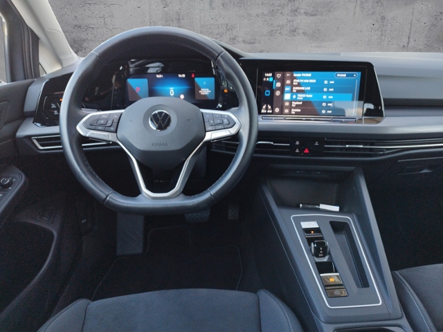Golf VIII Variant Style 1.5 eTSI DSG STH/NAV/SHZ