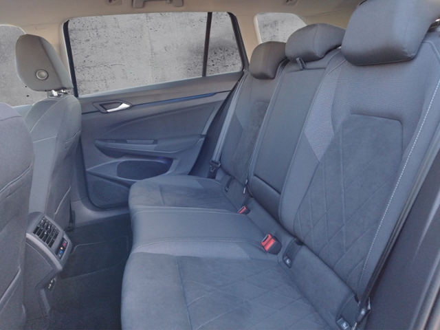 Golf VIII Variant Style 1.5 eTSI DSG STH/NAV/SHZ